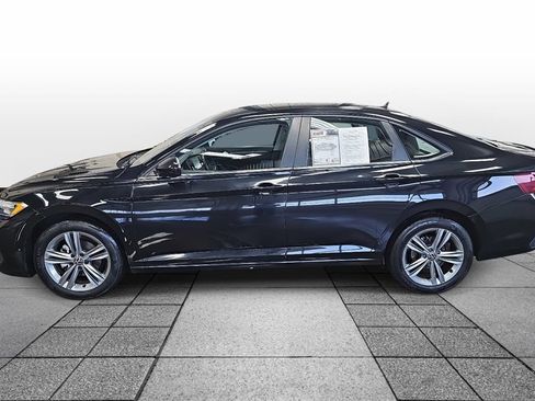 Used 2024 Volkswagen Jetta SE image 8