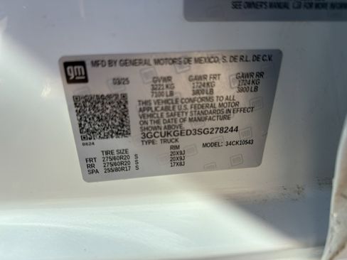 Used 2025 Chevrolet Silverado 1500 LTZ image 31