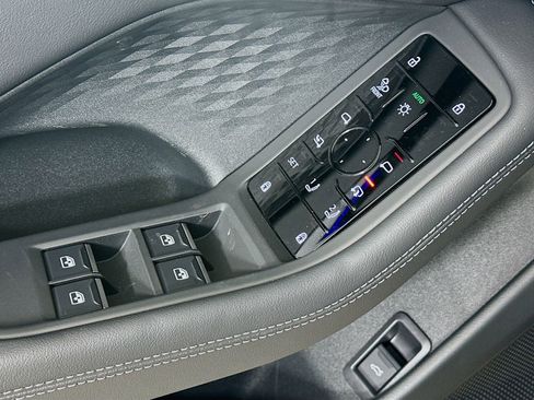 New 2026 Audi A6 Premium Plus AWD/4WD image 18