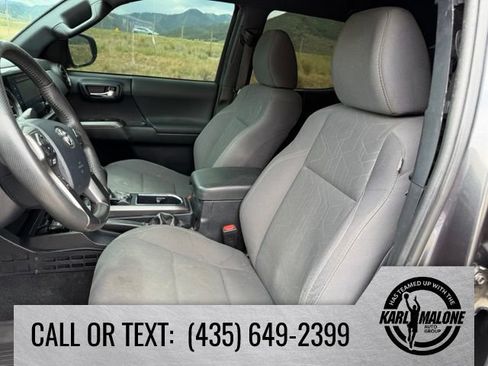 Used 2019 Toyota Tacoma TRD Sport w/ Technology Package RWD image 15