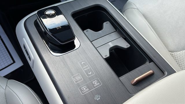 Certified 2024 Nissan Ariya AWD image 20