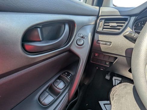 Used 2018 Nissan Rogue Sport S w/ S Appearance Package image 23