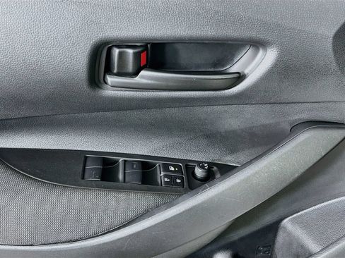 Used 2025 Toyota Corolla LE FWD image 24