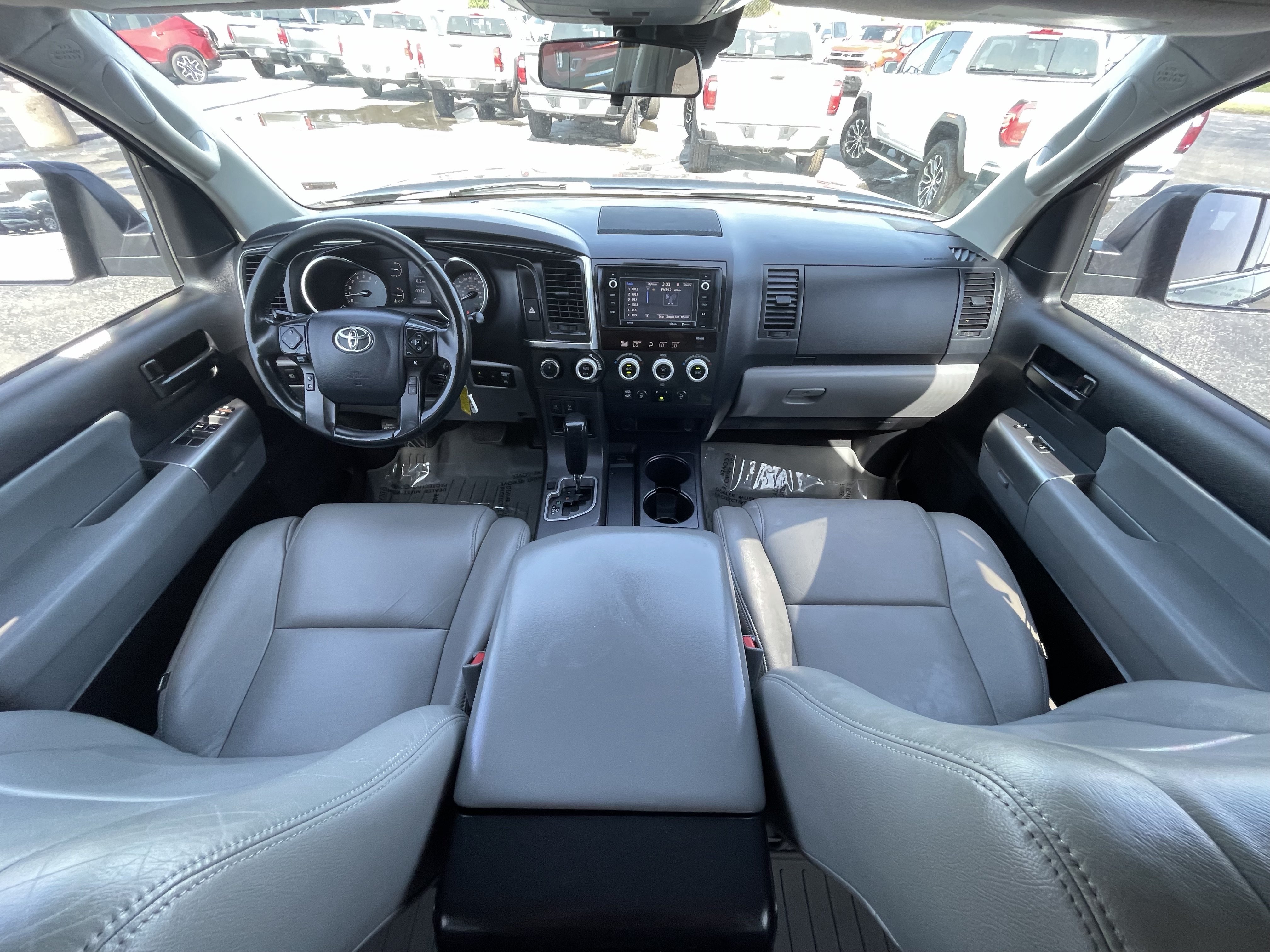 Used 2019 Toyota Sequoia SR5 AWD/4WD image 26