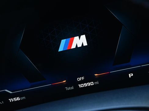 Certified 2025 BMW X6 M60i w/ Executive Package image 23