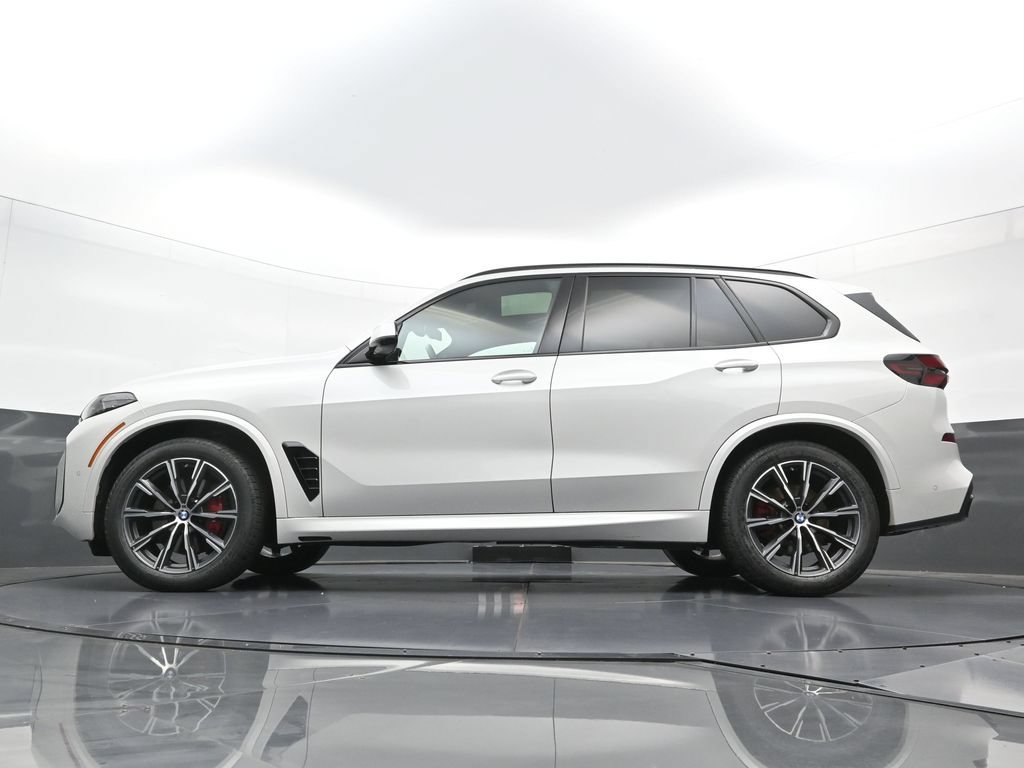 Used 2024 BMW X5 xDrive40i w/ Executive Package AWD/4WD image 26