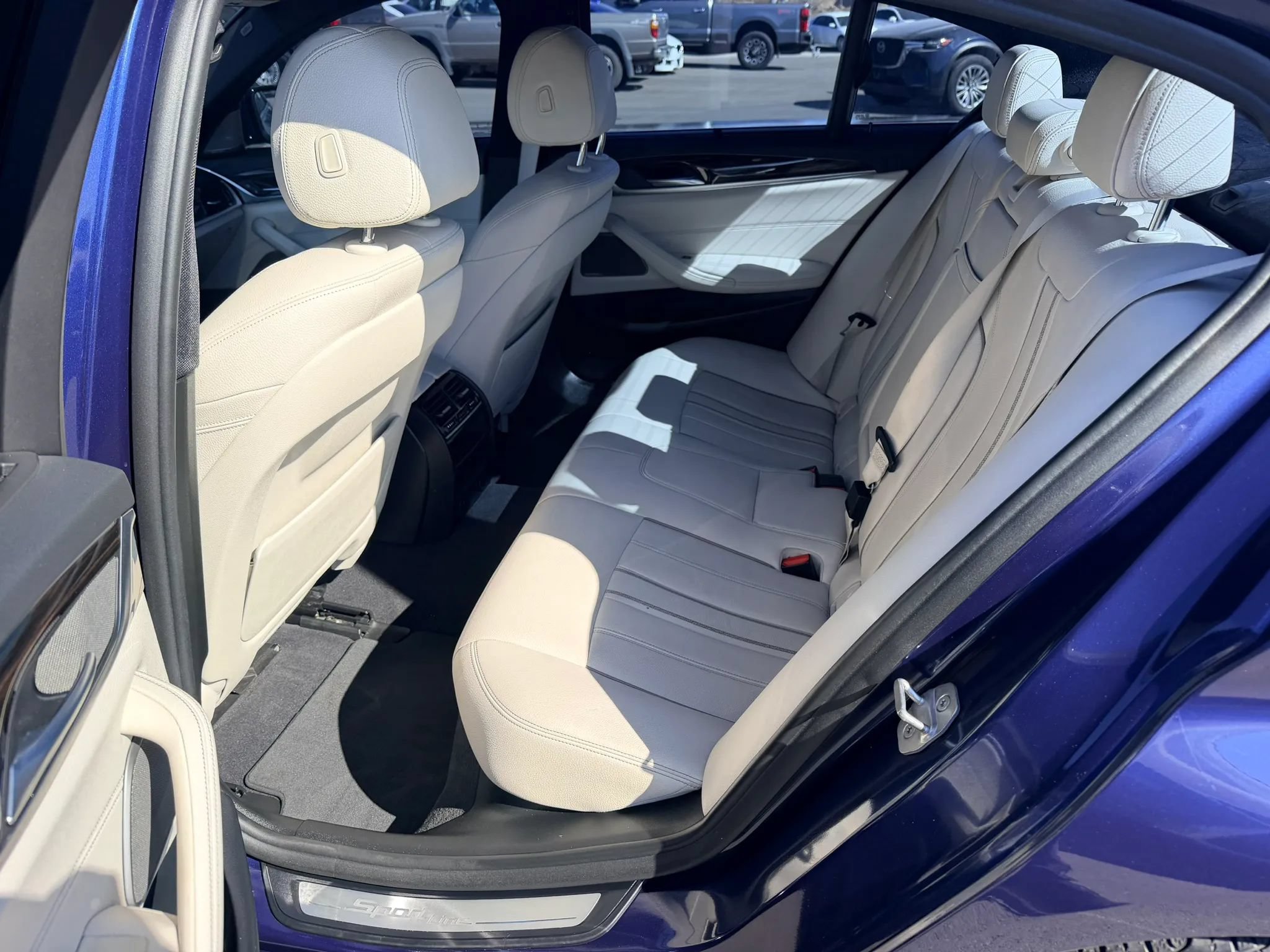 Used 2018 BMW 540i w/ Premium Package RWD image 15
