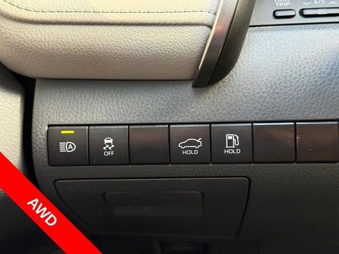Used 2024 Toyota Camry LE AWD/4WD image 29