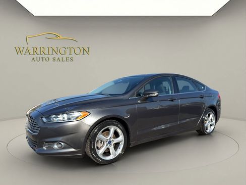 Used 2016 Ford Fusion SE image 3