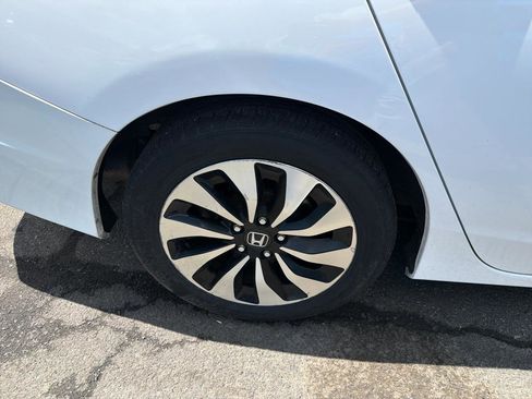 Used 2015 Honda Accord Touring image 5