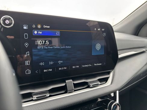 Used 2025 Chevrolet Equinox LT image 21