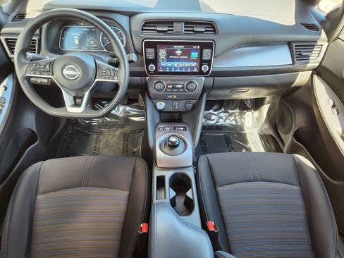 Used 2025 Nissan Leaf S FWD image 16