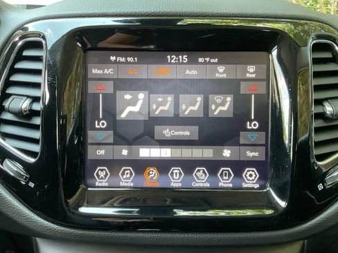 Used 2021 Jeep Compass Limited FWD image 23