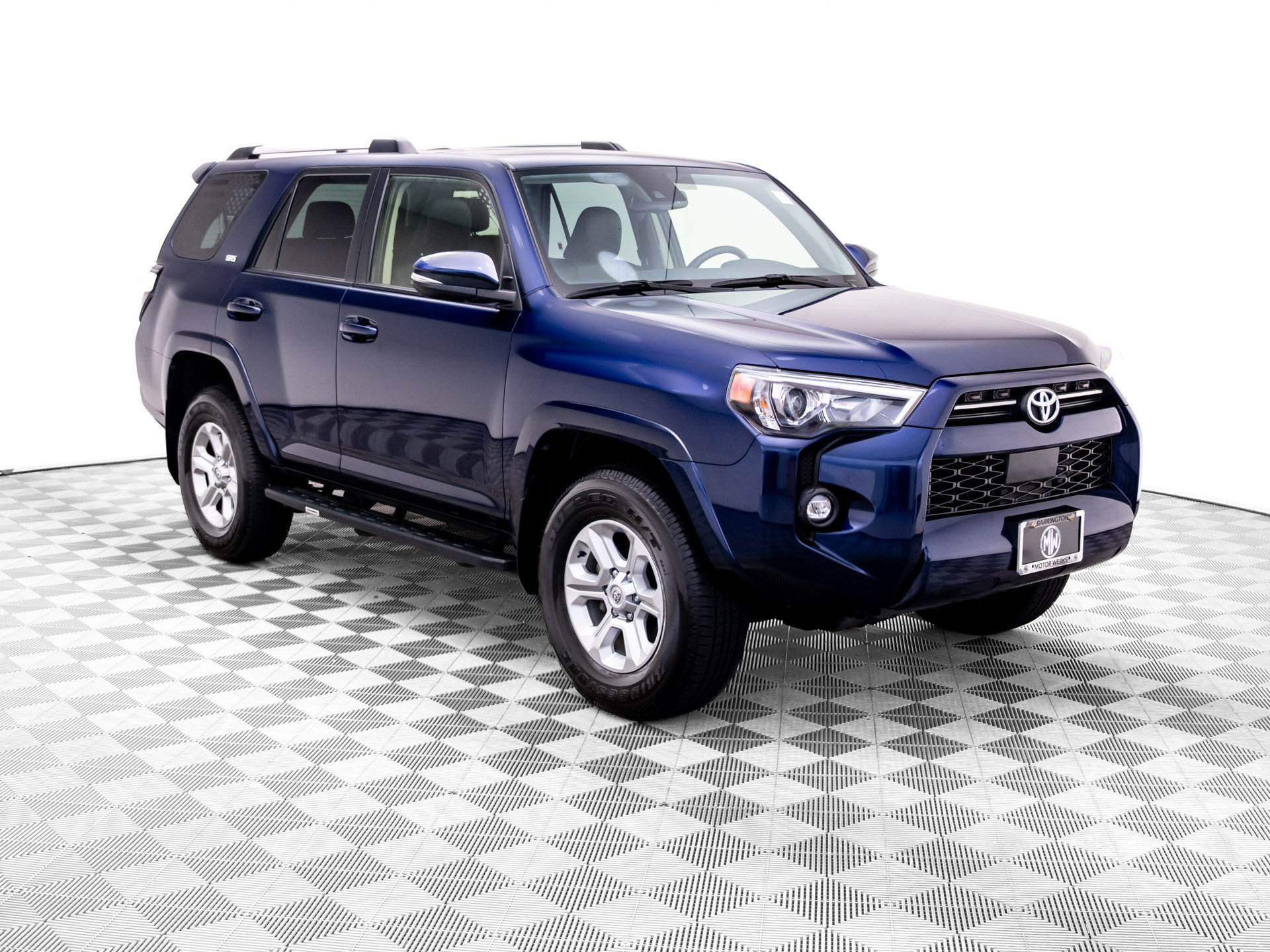 Used 2023 Toyota 4Runner SR5 Premium w/ Moonroof Package AWD/4WD image 9
