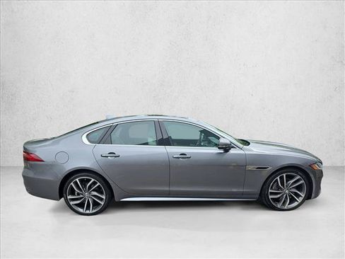 Used 2024 Jaguar XF R-Dynamic SE AWD/4WD image 4