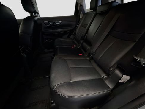 Used 2017 Nissan Rogue SL image 13