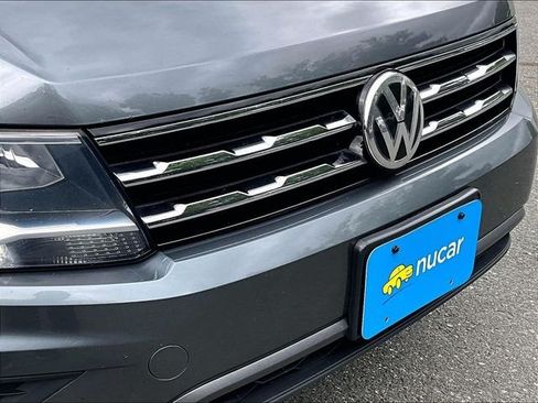 Used 2021 Volkswagen Tiguan SE AWD/4WD image 30