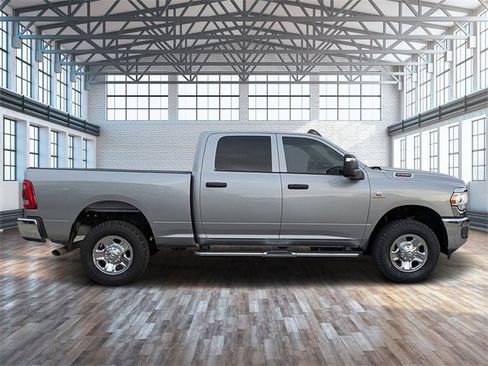 Used 2024 RAM 2500 Tradesman w/ Chrome Appearance Group image 3