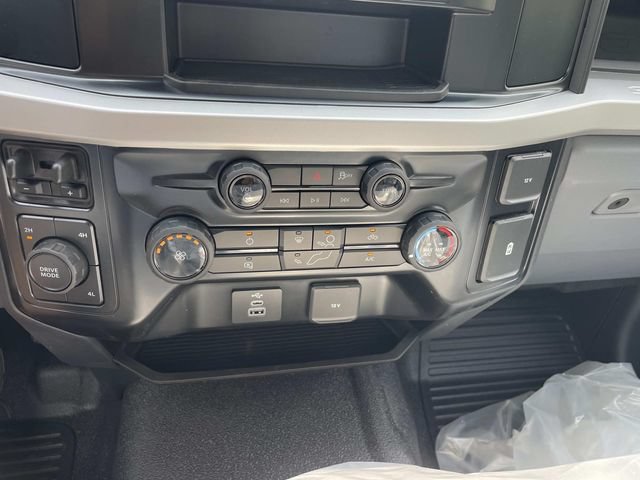 New 2026 Ford F550 4x4 Regular Cab Super Duty image 8