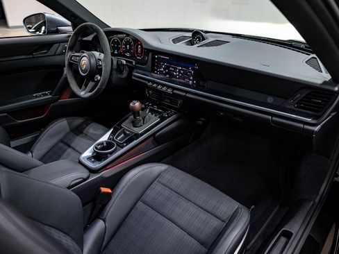 Used 2026 Porsche 911 Carrera T image 36