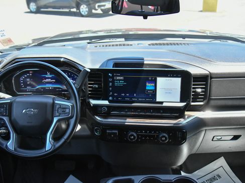 Used 2024 Chevrolet Silverado 1500 RST AWD/4WD image 39