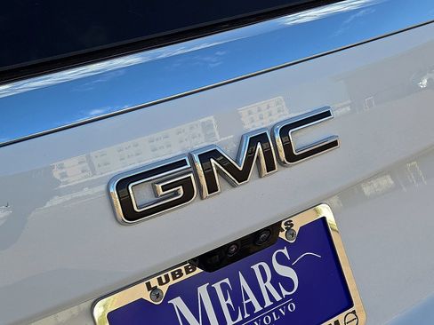 Used 2025 GMC Yukon XL Elevation w/ Elevation Premium Package AWD/4WD image 13