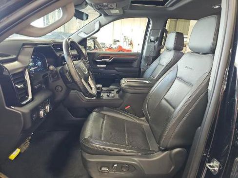 Used 2022 GMC Sierra 1500 Denali w/ Technology Package AWD/4WD image 7