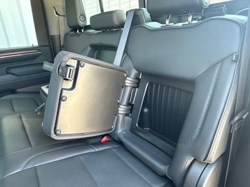 Used 2024 GMC Sierra 2500 Denali w/ Technology Package AWD/4WD image 17