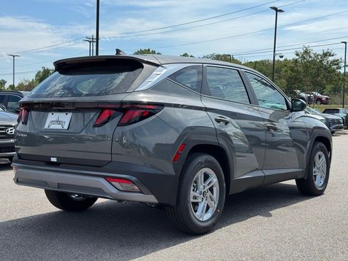 Used 2026 Hyundai Tucson SE image 11