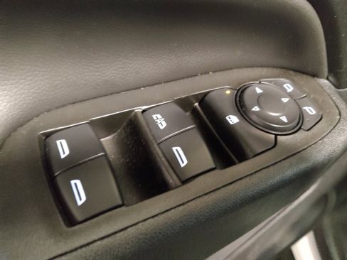 Used 2021 Chevrolet Equinox Premier FWD image 27