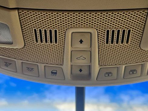 Used 2015 Lincoln MKZ w/ Equipment Group 102A Reserve FWD image 21