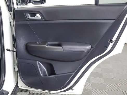 Used 2022 Kia Sportage LX image 21