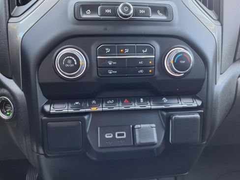 Used 2022 Chevrolet Silverado 1500 Custom Trail Boss AWD/4WD image 23