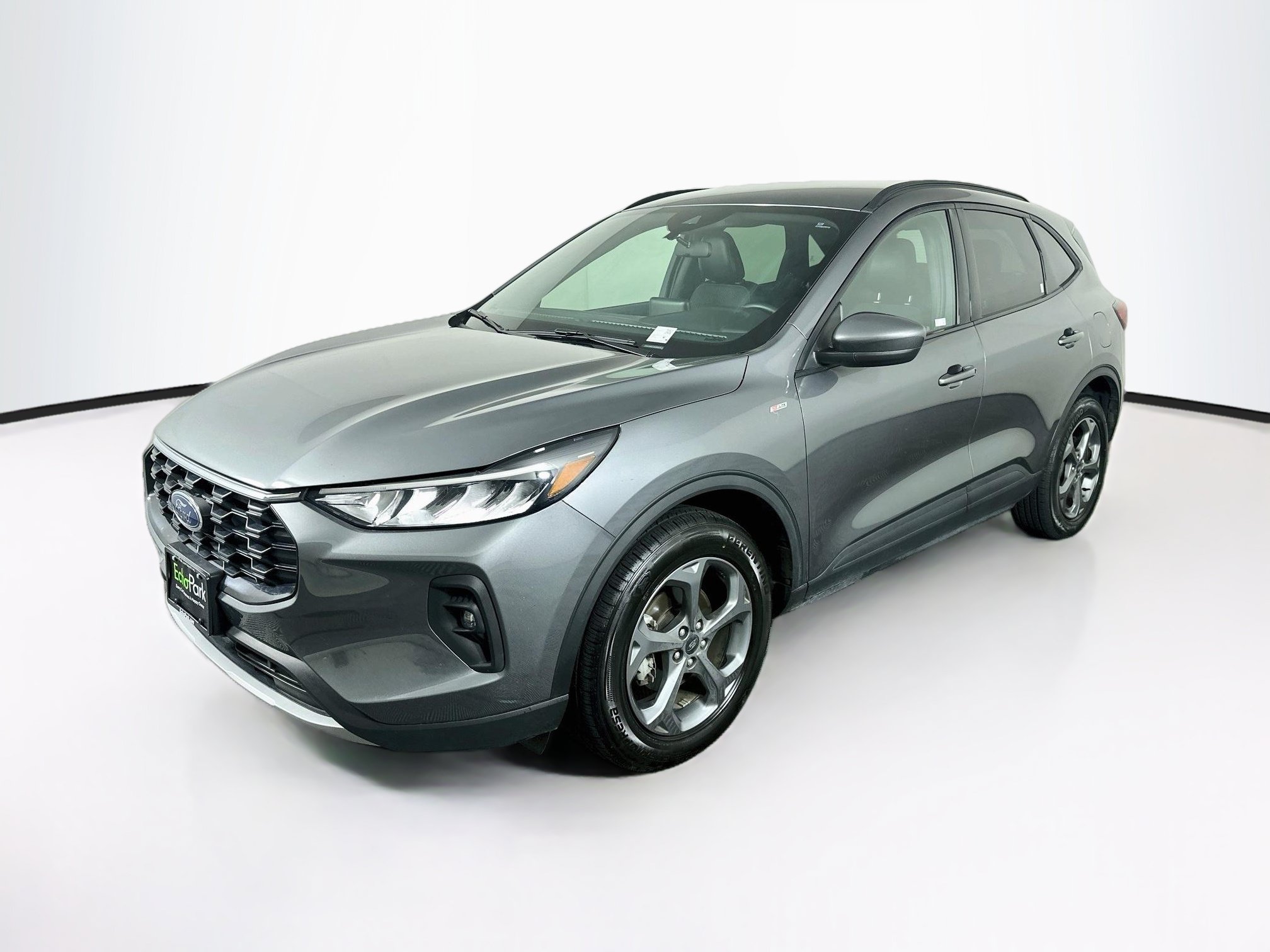 Used 2025 Ford Escape ST-Line Select AWD/4WD image 3
