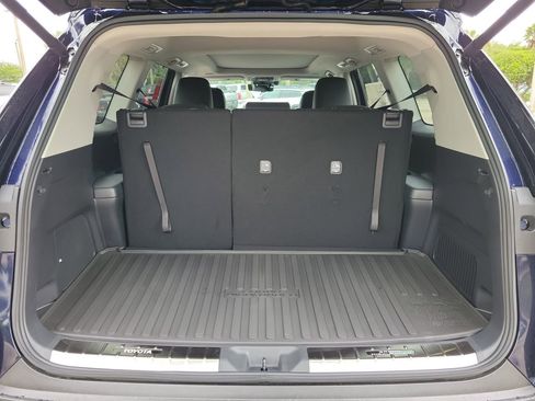 New 2026 Toyota Grand Highlander Platinum AWD/4WD image 9