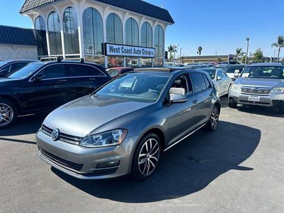 Used 2017 Volkswagen Golf SE