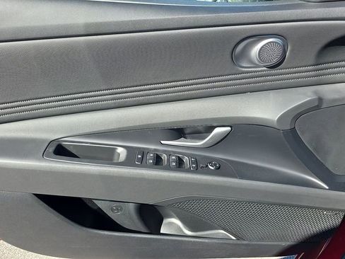 New 2026 Hyundai Elantra Limited FWD image 37