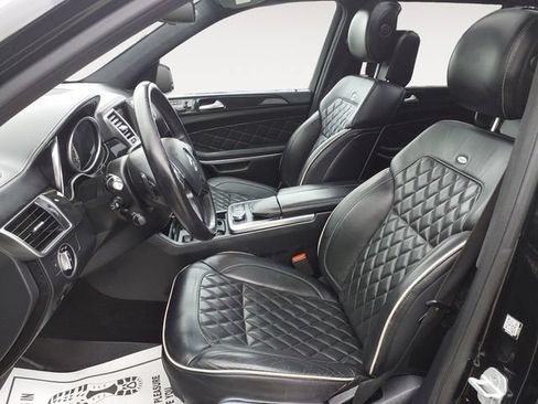 Used 2016 Mercedes-Benz GL 550 4MATIC image 11