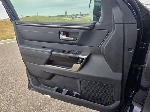 Used 2024 Toyota Tundra Limited image 18