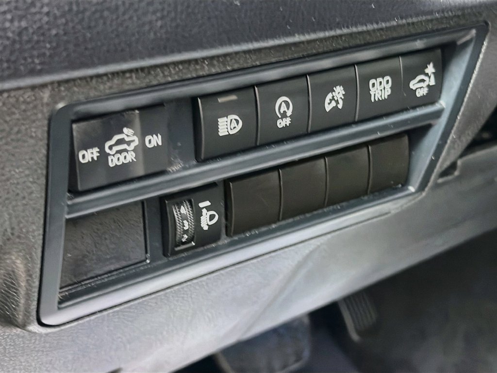 Used 2024 Toyota Tundra SR5 w/ SR5 Convenience Package AWD/4WD image 10