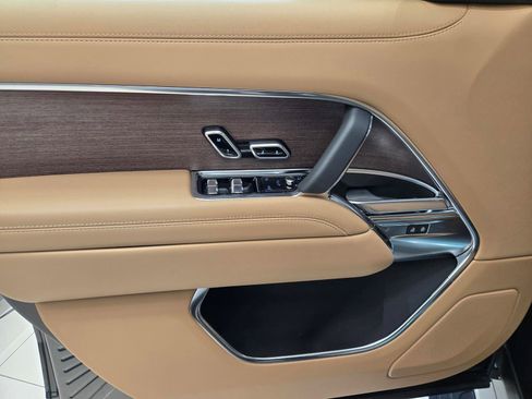 New 2026 Land Rover Range Rover SE AWD/4WD image 9