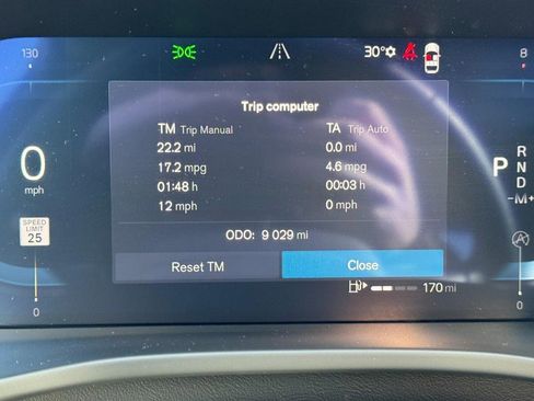 Certified 2025 Volvo XC40 B5 Plus image 20