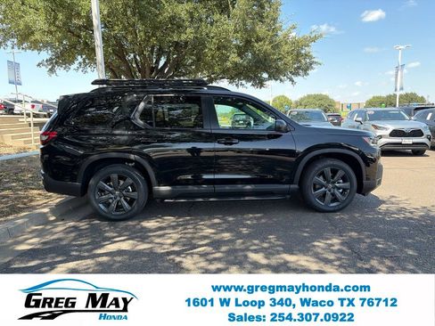 New 2026 Honda Pilot Sport image 8