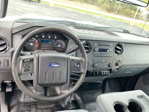 Used 2015 Ford F550 4x4 Regular Cab Super Duty image 18