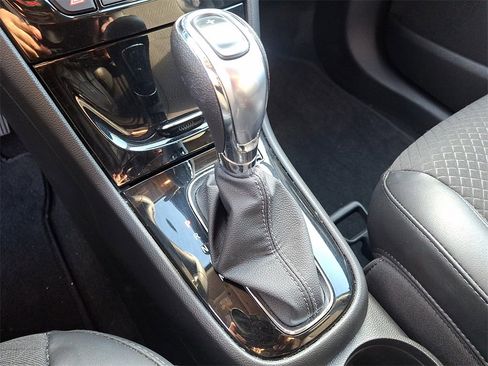 Used 2022 Buick Encore Preferred image 14