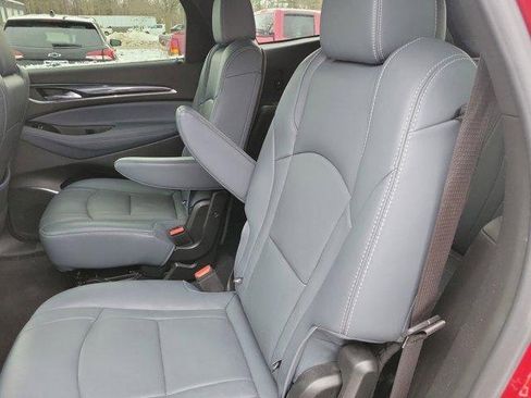 Used 2024 Buick Enclave Premium image 12