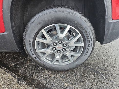 Certified 2023 GMC Acadia SLE w/ Driver Convenience Package image 33