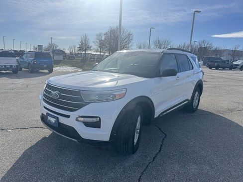 Certified 2023 Ford Explorer XLT w/ Equipment Group 202A image 3