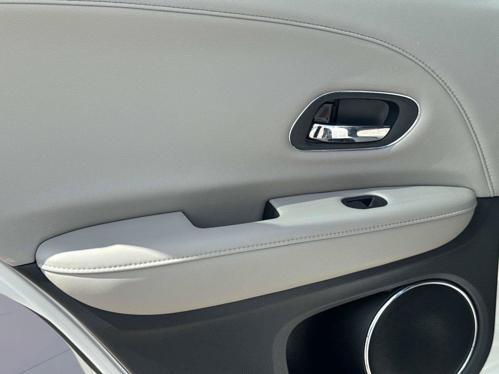 Certified 2021 Honda HR-V EX-L image 12