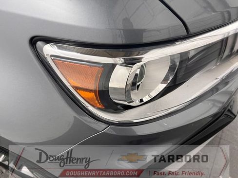 Used 2022 Chevrolet Colorado Z71 AWD/4WD image 9